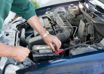 Hướng dẫn chăm sóc Ắc quy cho Ô tô của bạn