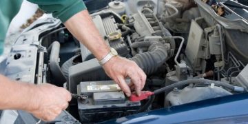 Hướng dẫn chăm sóc Ắc quy cho Ô tô của bạn