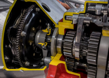 Dầu Hộp Số Sàn & Vi Sai: 5 Dấu Hiệu “Kêu Cứu” Bạn Không Thể Bỏ Qua