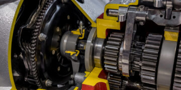 Dầu Hộp Số Sàn & Vi Sai: 5 Dấu Hiệu “Kêu Cứu” Bạn Không Thể Bỏ Qua