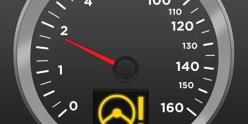 Đèn cảnh báo trợ lực lái bật sáng cho biết điều gì?