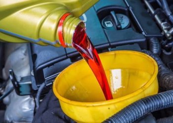 Nhận biết thời điểm cần thay dầu hộp số