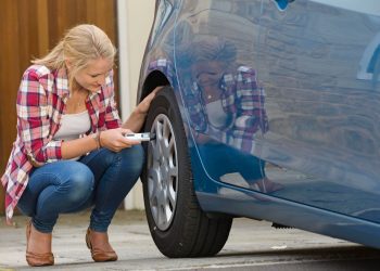 Hướng dẫn kiểm tra áp suất lốp ô tô của bạn