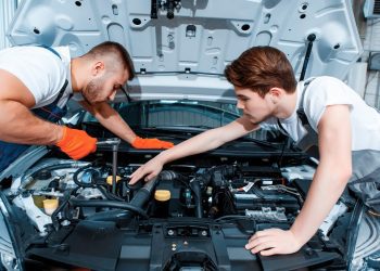 Hướng dẫn khắc phục sự cố cơ bản trên ô tô