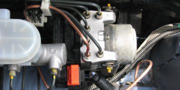 Khi nào cần thay đường dầu phanh?