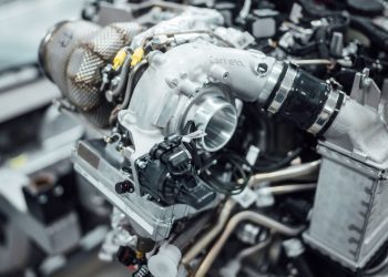 Siêu nạp và Turbo tăng áp (Supercharger & Turbocharger) giống và khác nhau như thế nào?