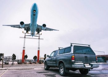 Đi Máy bay so với Ô tô: Cái nào Tốt hơn cho Môi trường?