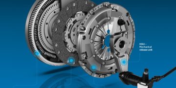 Khi nào bạn cần thay dầu thủy lực cho ly hợp ô tô của bạn?