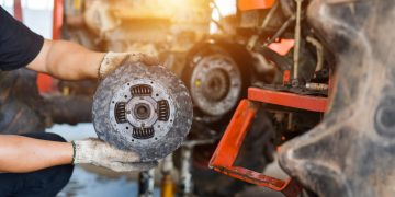 Làm thế nào để thay ly hợp trong ô tô của bạn