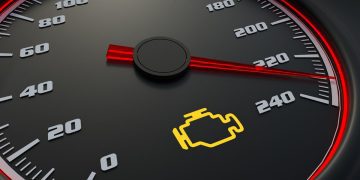 Đèn kiểm tra động cơ (Check Engine): Tại sao? Cần phải làm gì?