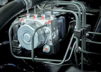 Hướng dẫn cơ bản về ABS – Hệ thống chống bó cứng phanh
