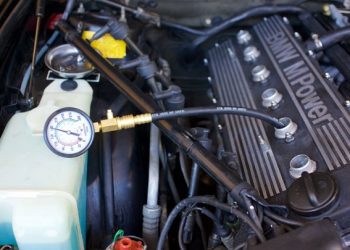 5 Nguyên nhân gây ra hiện tượng nén thấp trong động cơ ô tô (và cách khắc phục)