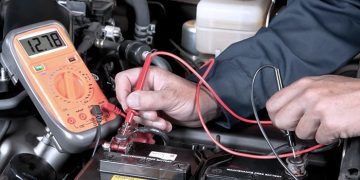 Hướng dẫn kiểm tra ắc quy ô tô – Step-by-Step