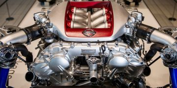 Động cơ tăng áp kép VR38DETT V6 của Nissan GT-R là một kiệt tác kỹ thuật