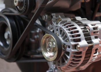 Các nguyên nhân khiến đèn báo sạc ắc quy bật sáng