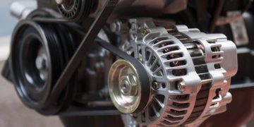 Các nguyên nhân khiến đèn báo sạc ắc quy bật sáng